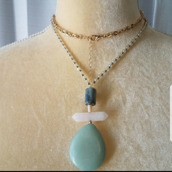 adjustable beaded statement necklace - Picture 3 of 4